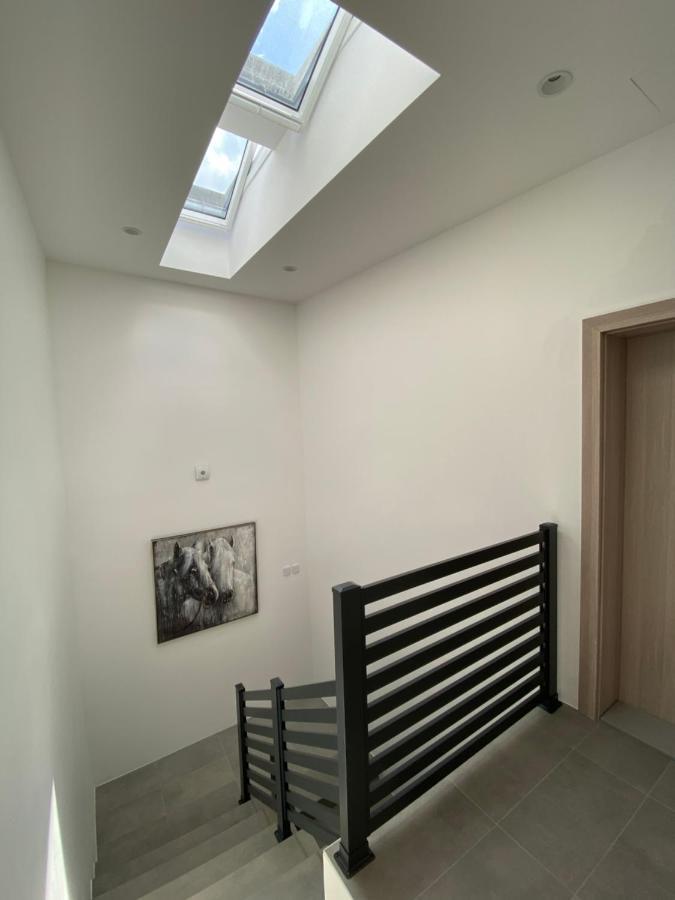 Apartmani Kumenat Biograd Na Moru Esterno foto