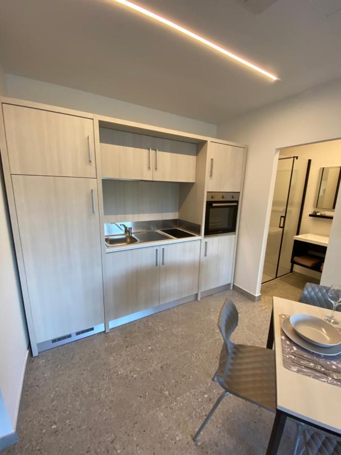 Apartmani Kumenat Biograd Na Moru Esterno foto