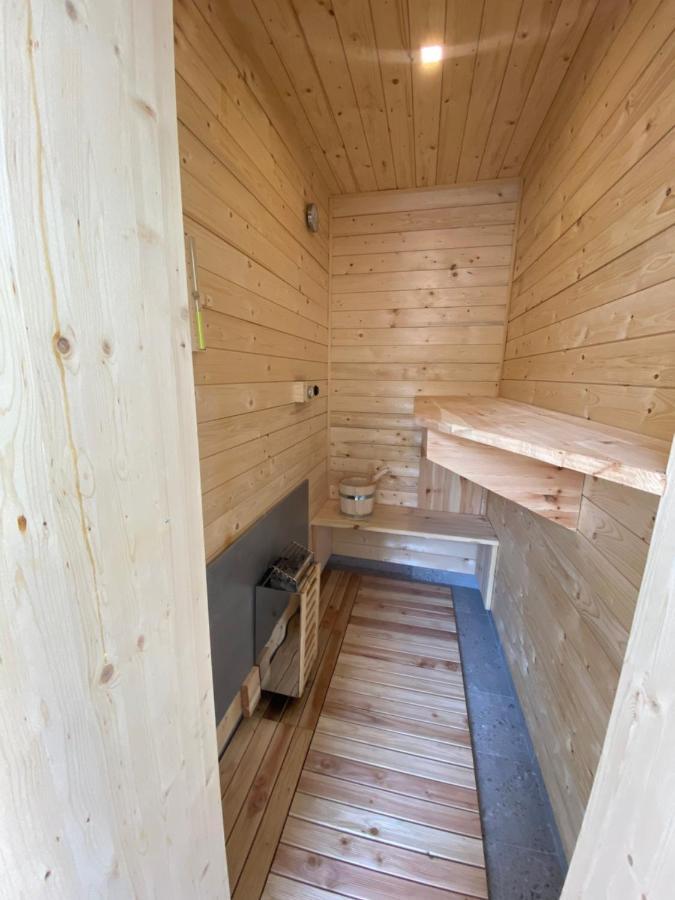 Apartmani Kumenat Biograd Na Moru Esterno foto