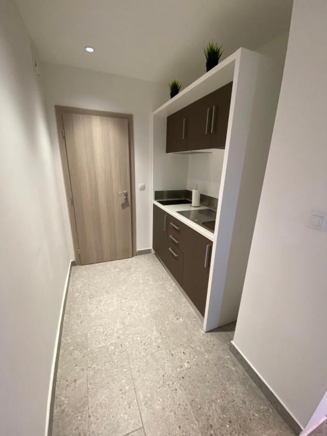 Apartmani Kumenat Biograd Na Moru Esterno foto