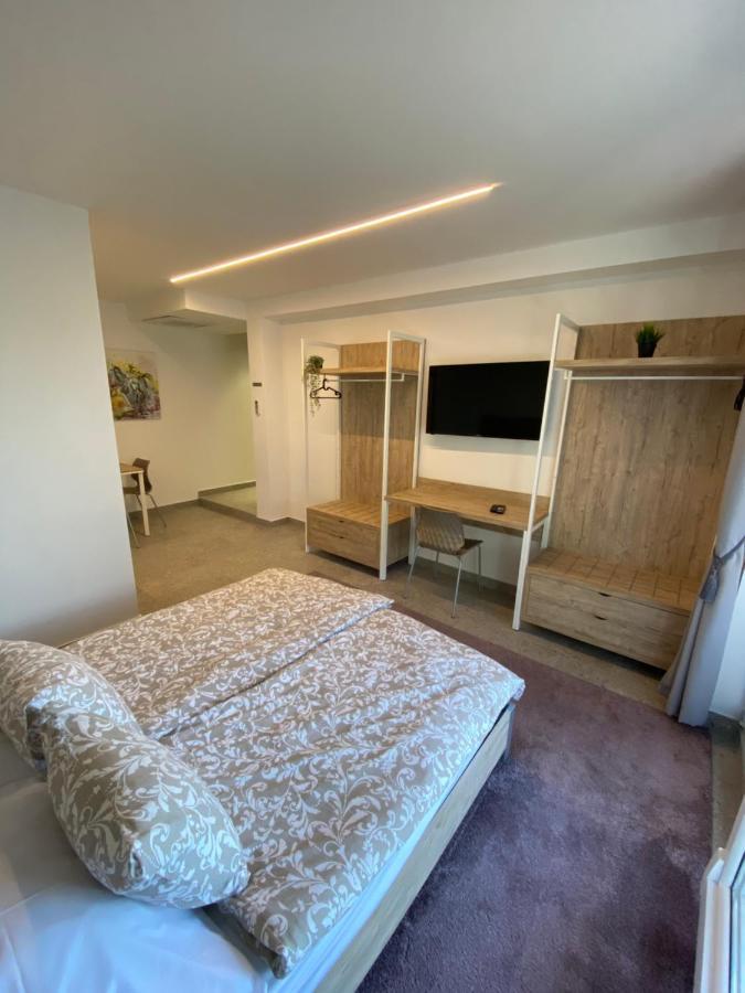 Apartmani Kumenat Biograd Na Moru Esterno foto