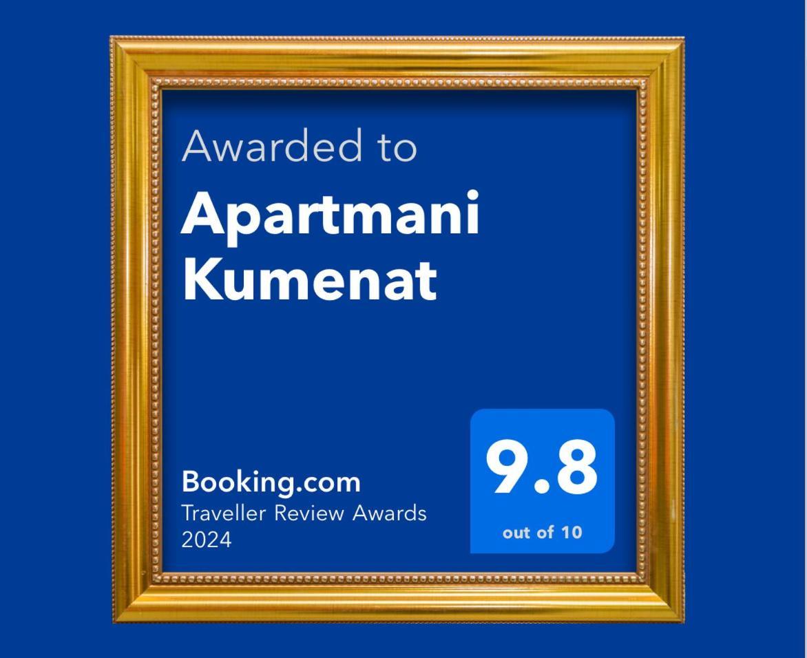 Apartmani Kumenat Biograd Na Moru Esterno foto